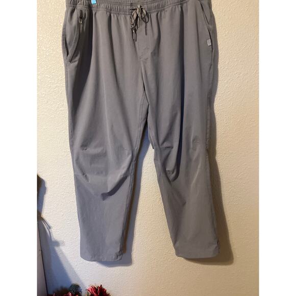L.L. Bean means lightweight joggers/pants - Picture 1 of 8